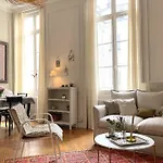 Le Crosne - Parking - Prestige - Calm