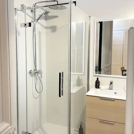 Le Crosne - Parking - Prestige - Calm Daire Rouen