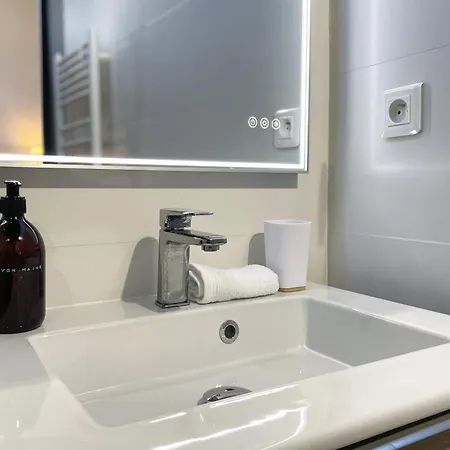 Le Crosne - Parking - Prestige - Calm * Rouen