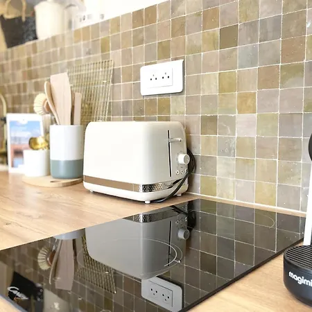 Le Crosne - Parking - Prestige - Calm Appartement *