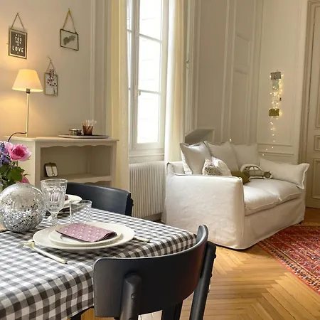 Le Crosne - Parking - Prestige - Calm Daire Rouen